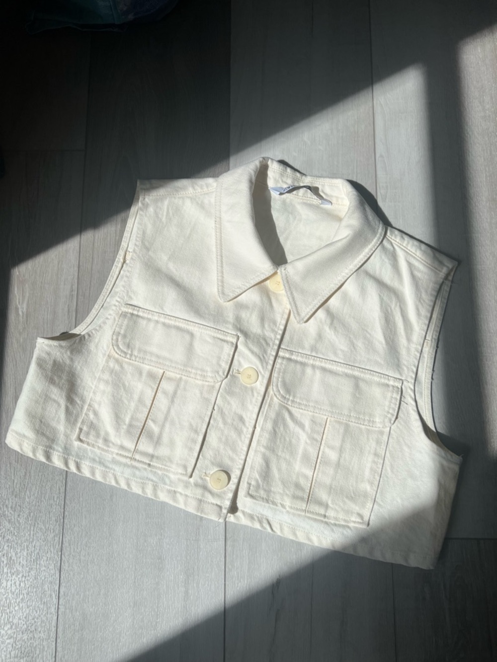Zara Off-White Cropped Vest Top